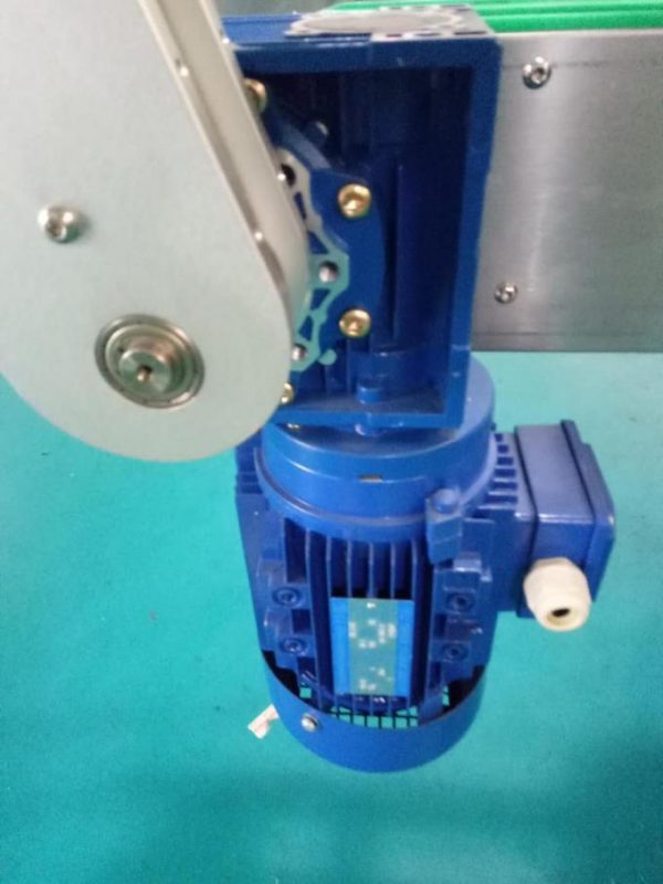 SUS304 кабинет Хувийн арчилгааны бүтээгдэхүүн бүхий хоёр талт дөрвөлжин лонхны наалт шошгоны машин