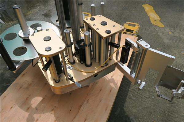 Эргэлтийн функцтэй өндөр хурдны эргэлтэт наалт шошголох машин