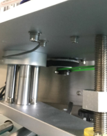 up-press механизмын дээд шил, CE гэрчилгээтэй лонхны автомат шошгоны машин